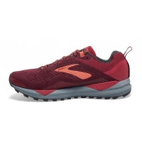 BROOKS CASCADIA 14 RUMBA RED   Chaussures de trail pas cher