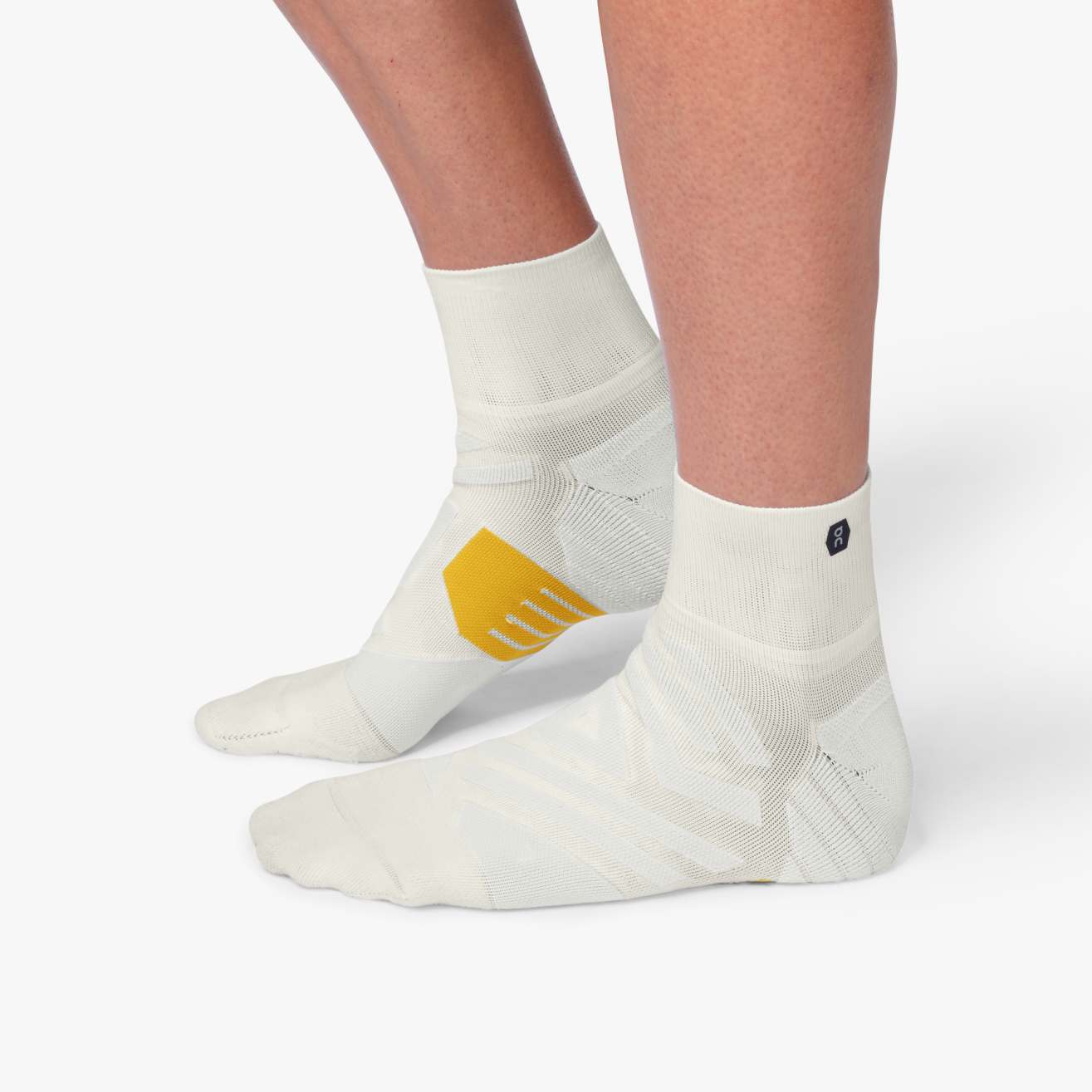 ON RUNNING MID SOCK WHITE ICE