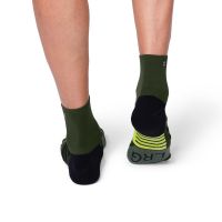 ON RUNNING MID SOCK VERT FORET Chaussettes de running pas cher