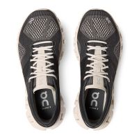 ON RUNNING CLOUD X BLACK PEARL  Chaussures de running pas cher