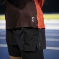 ON RUNNING PERFORMANCE T W MULBERRY SPICE Tee shirt running pas cher