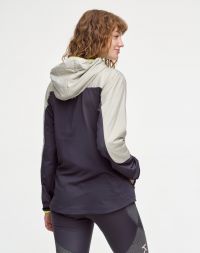 KARI TRAA SANNE HYBRID JACKET DOVE  Veste running pas cher