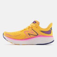 NEW BALANCE 1080 V12 ABRICOT  Chaussures de running pas cher