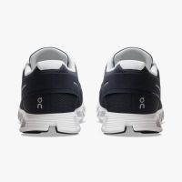 ON RUNNING CLOUD 5 MIDNIGHT ET WHITE Chaussures de running pas cher