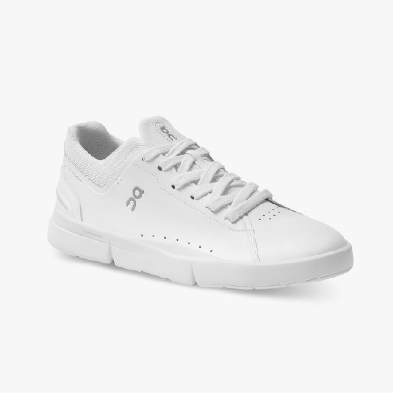 ON RUNNING THE ROGER ADVANTAGE WOMEN ALL WHITE