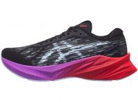 ASICS NOVABLAST 3 BLACK ET SOFT SKY Chaussures Running pas cher