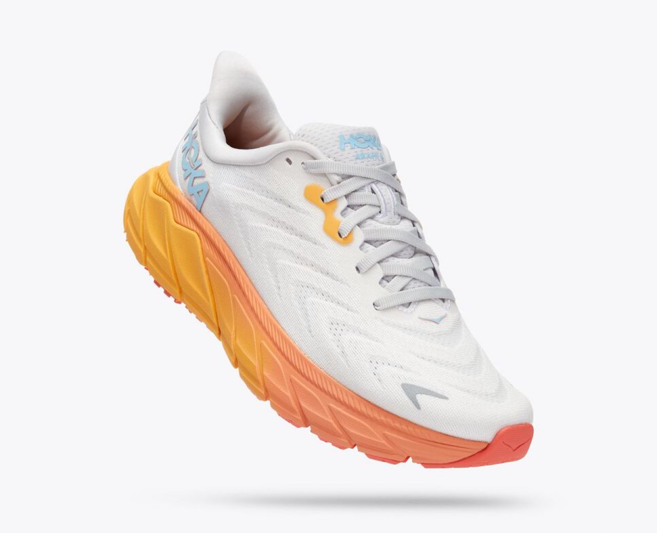 HOKA ARAHI 6 SHORT NIMBUS CLOUD Chaussures de running