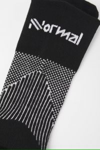 NNORMAL RUNNING  SOCKS BLACK Chaussettes de running pas cher