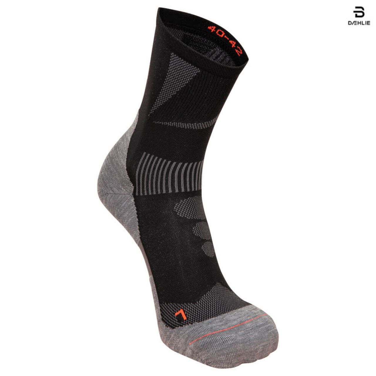 DAEHLIE SOCK RACE WOOL   Chaussettes avec merinos