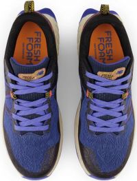 NEW BALANCE FRESH FOAM HIERRO V7 NAVY ET BLACK  chaussure de  trail pas cher