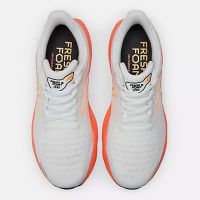 NEW BALANCE 1080 V12 WHITE ET NEON DRAGONFLY  Chaussures de running pas cher