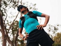 COMPRESSPORT 5 PANEL LIGHT CAP HAWAIIAN OCEAN Casquette running pas cher