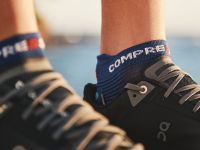 COMPRESSPORT PRO RACING SOCKS V4.0 RUN LOW SODALITE Chaussettes running pas cher