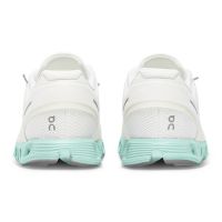 ON RUNNING CLOUD 5 UNDYED WHITE ET CREEK Chaussures detente pas cher