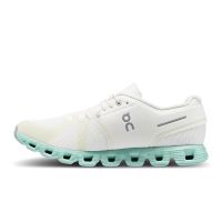 ON RUNNING CLOUD 5 UNDYED WHITE ET CREEK Chaussures detente pas cher