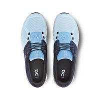 ON RUNNING CLOUD 5 MIDNIGHT ET CHAMBRAY Chaussures detente pas cher