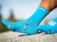COMPRESSPORT PRO RACING SOCKS V4.0 RUN HIGH MOSAIC BLUE  Chaussettes running pas cher