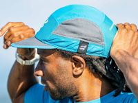 COMPRESSPORT 5 PANEL LIGHT CAP MOSAIC BLUE ET MAGNET Casquette running pas cher