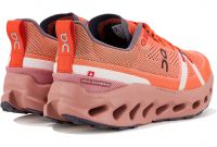 ON RUNNING CLOUDSURFER TRAIL WOMAN FLAME ET DUSTROSE Chaussures de trail pas cher