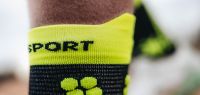 COMPRESSPORT PRO RACING SOCKS V4.0 TRAIL BLACK ET SAFE Chaussettes running pas cher