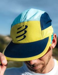 COMPRESSPORT 5 PANEL LIGHT CAP GREEN SHEEL ET BLUE Casquette running pas cher