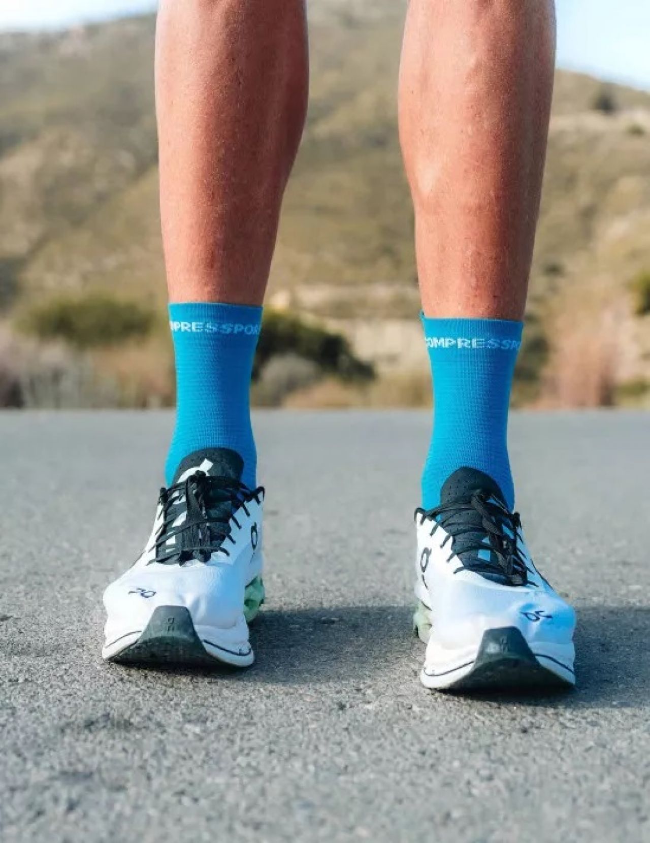 COMPRESSPORT PRO RACING SOCKS V4.0 RUN HIGH NIAGARA BLUE Chaussettes running