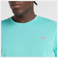 NEW BALANCE ATHLETICS T SHIRT CYBER JADE Tee Shirt de running pas cher