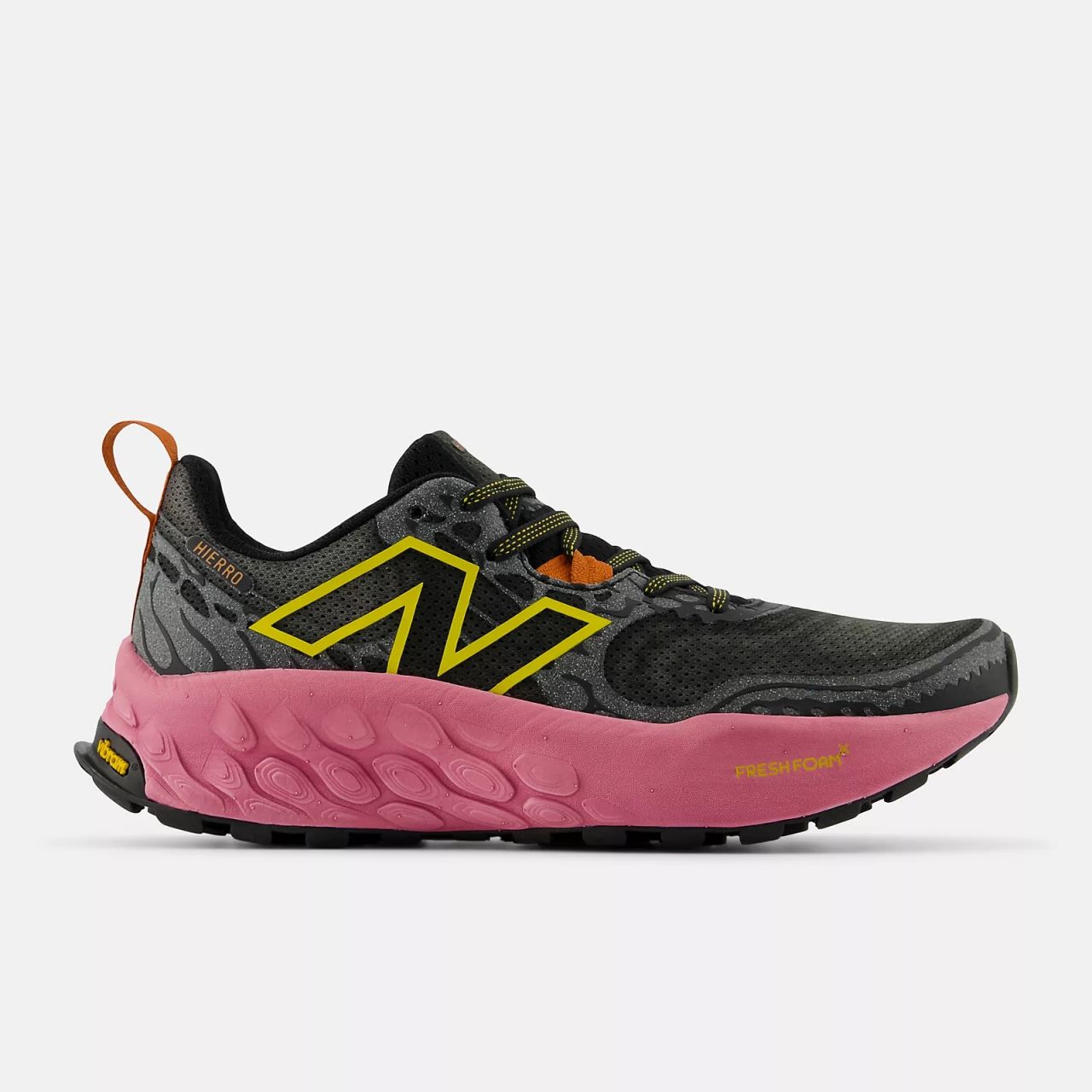 NEW BALANCE FRESH FOAM HIERRO V8 BLACK ET REAL PINK chaussure de  trail