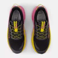 NEW BALANCE FRESH FOAM X MORE TRAIL V3 BLACK ET GINGER LEMON chaussure de  trail pas cher