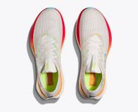 HOKA CIELO X1 FROST ET CERISE Chaussures avec plaque carbone pas cher