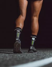 COMPRESSPORT PRO RACING SOCKS V4.0 HIGH FLASH  Chaussettes running pas cher