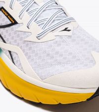 DIADORA NUCLEO WHITE ET KUMQUAT Chaussure running pas cher
