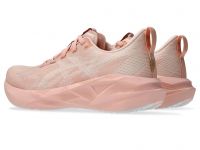 ASICS NOVABLAST 5 BREEZE ET WHITE  Chaussures Running pas cher