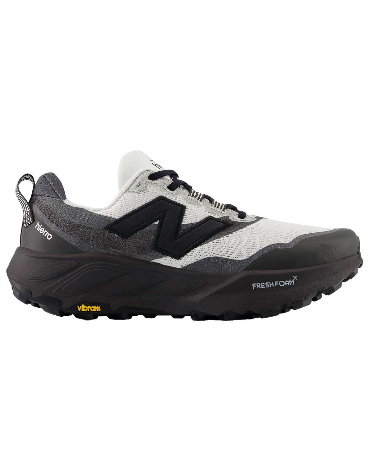 NEW BALANCE FRESH FOAM HIERRO V9 WHITE ET BLACK  chaussure de  trail