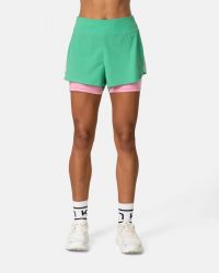 KARI TRAA MIJA TRAINING SHORTS GREEN  Short femme pas cher