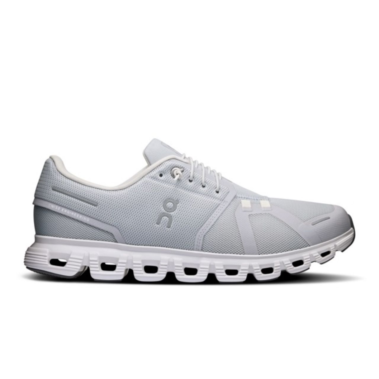 ON RUNNING CLOUD 6 GLACIER ET WHITE  Chaussures de running