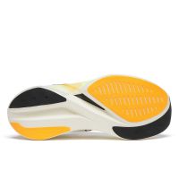 SAUCONY ENDORPHIN ELITE 2 WHITE ET PEEL  Chaussures running saucony pas cher