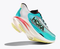 HOKA CIELO X1 2.0  FROST ET BLACK Chaussures avec plaque carbone pas cher