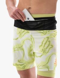 COMPRESSPORT TRAIL RACING 2 EN 1 SHORT GREEN CAMO  Short de running pas cher