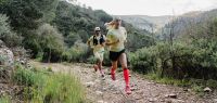 COMPRESSPORT ULTRA TRAIL SOCKS V2 WHITE ET FLUO RED Chaussettes running pas cher