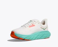 HOKA ARAHI 7 FROST ET AQUA GLOW  Chaussures de running pas cher