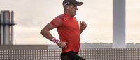 COMPRESSPORT SWEATBANDS 3D DOTS WHITE ET RED  Poignet éponge pas cher