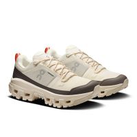 ON RUNNING CLOUDROCK LOW WP IVORY   Chaussures de randonnée pas cher