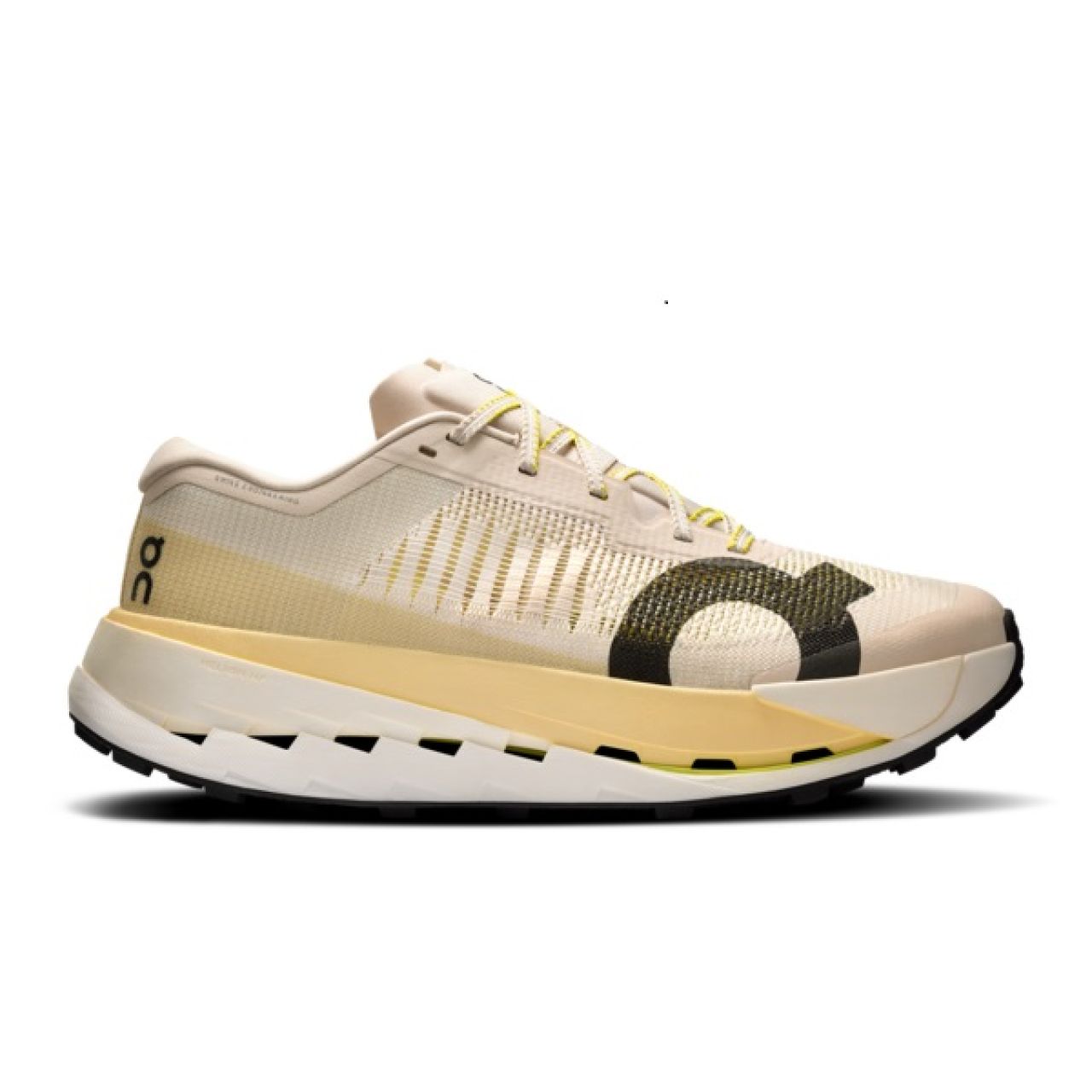 ON RUNNING CLOUDULTRA PRO PEARL ET LYCHEE Chaussures de trail