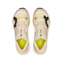 ON RUNNING CLOUDULTRA PRO PEARL ET LYCHEE Chaussures de trail pas cher