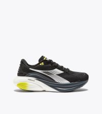 DIADORA ATOMO STAR NOIR ET BLANC  Chaussure running
