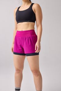 BROOKS SHORT HIGH POINT 3 POUCES 2 EN 1 FUCHSIA ET BLUE NIGHT Short trail brooks pas cher