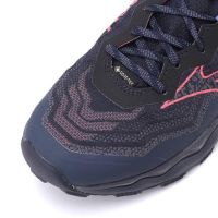 MIZUNO WAVE DAICHI 9  GTX BARITONE BLUE ET CALYPSO CORAL  Chaussures de trail pas cher