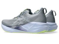 ASICS NOVABLAST 5 GRAVEL ET BLUE FADE  Chaussures Running pas cher
