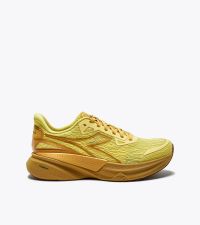 DIADORA NUCLEO 2 WHISPER LEMON DROP ET GOLDEN APRICOT   Chaussure running